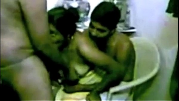 Annan group thambi thangai ena sernthu seiyyum tamil sex